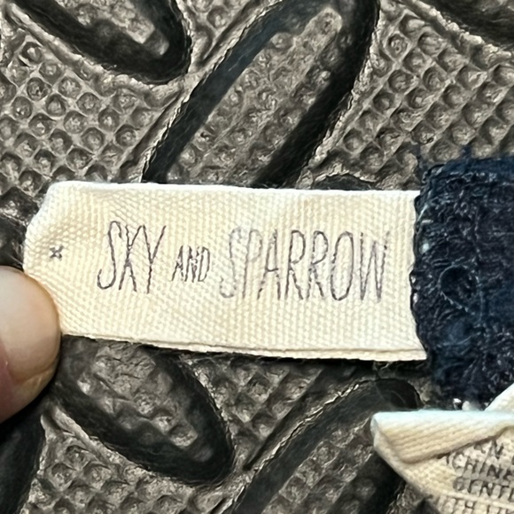 Sky and Sparrow long sleeve turtleneck - Picture 2 of 3